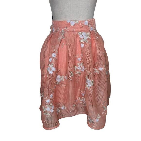 Noah’s Style Coral Mesh Skirt with White and Gold Embroidery - Picture 1 of 11